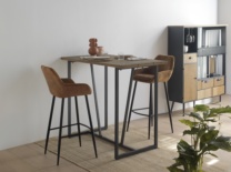 Mesas altas y taburetes