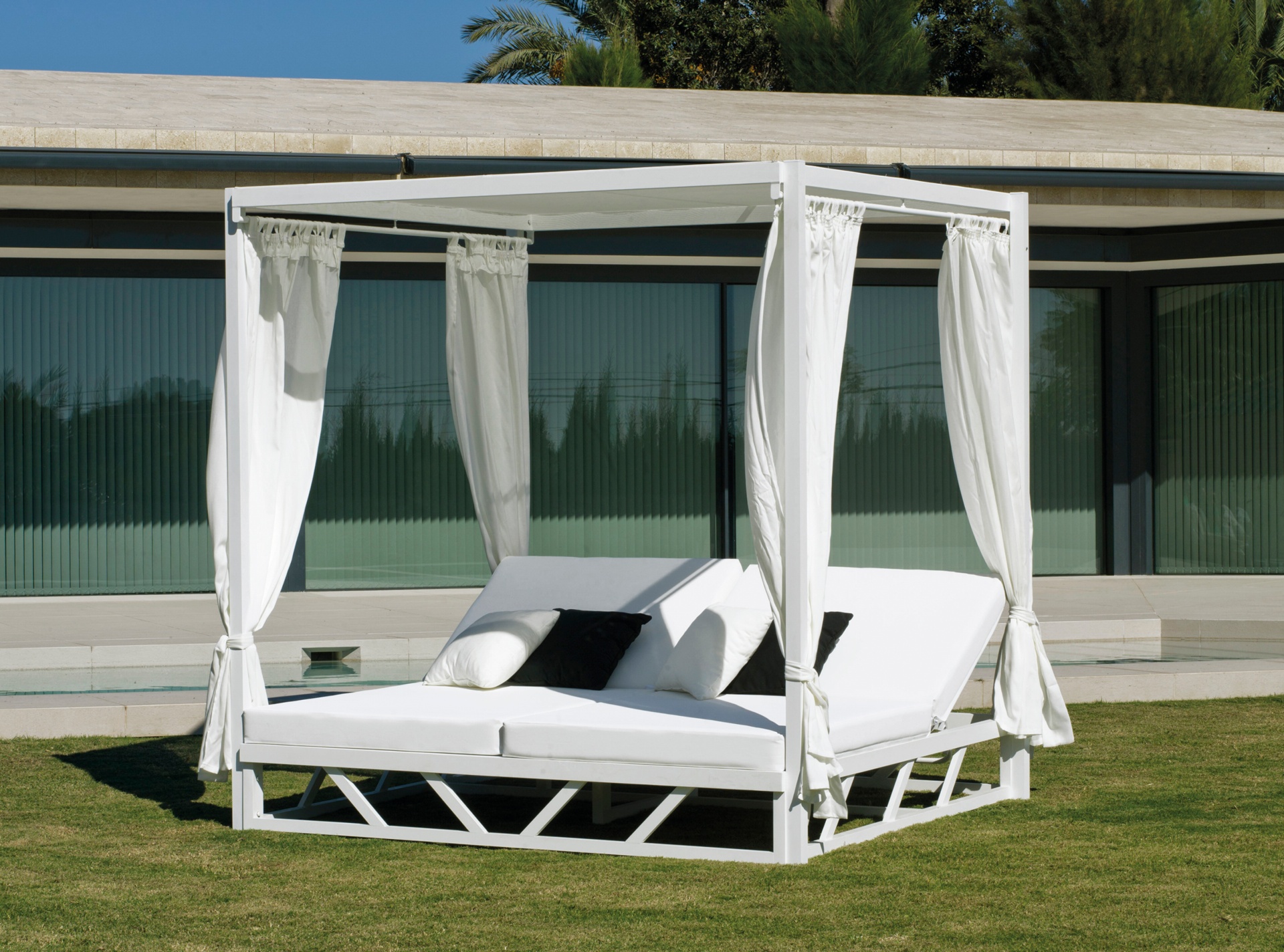 cama-balinesa-perin